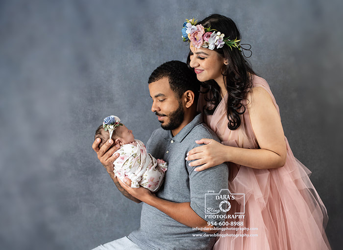 family newborn photographer Miami