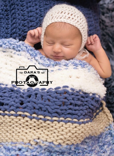 Broward General newborn photographer baby in blanket